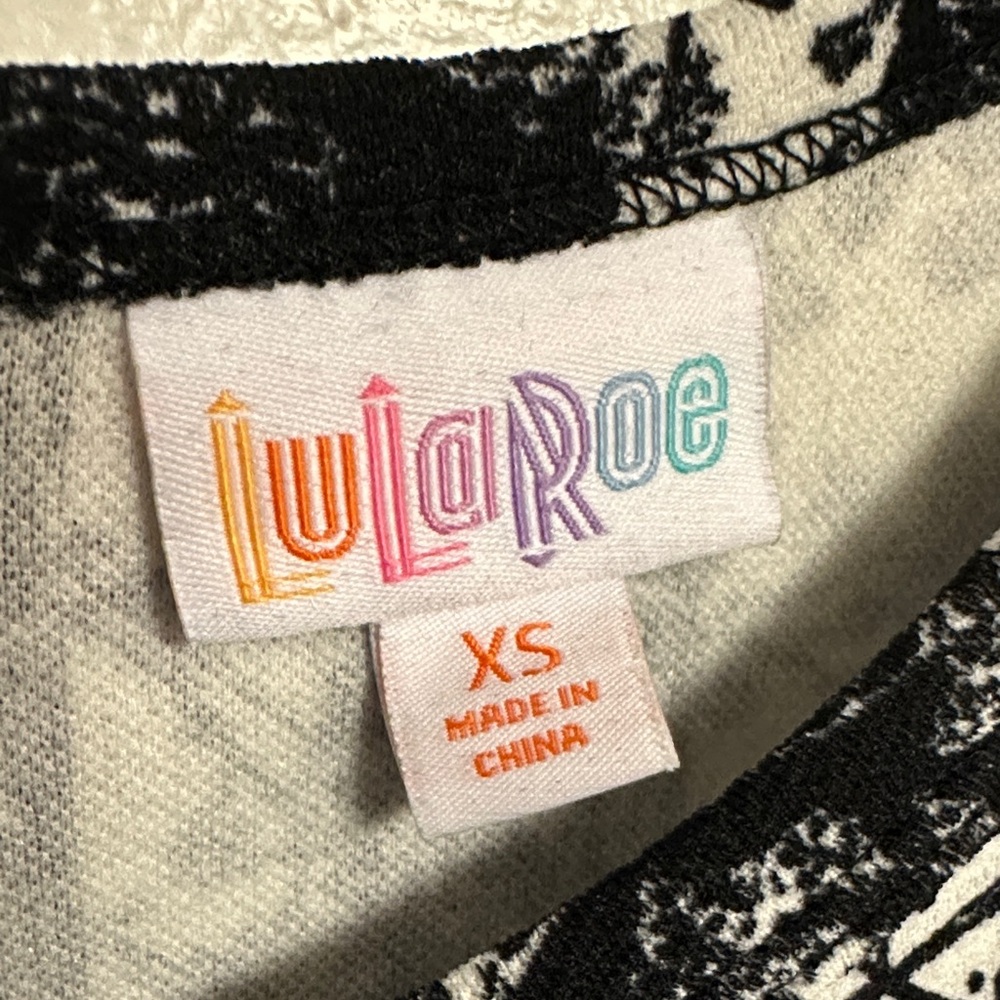 LuLaRoe Black & White Midi Dress – Short Sleeve, Stylish & Versatile - Picture 2 of 6